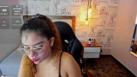 S I E N N A  online show from 03-24-26, 12:43