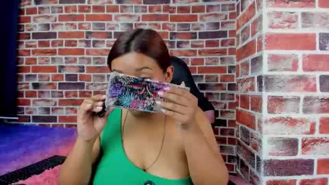 sienna_lux01 online show from 03-18-26, 01:20