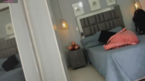 Snapshot of sienna_miller_27 chatting on 10-19-25, 11:55 Keira online show from 10-19-25, 11:55