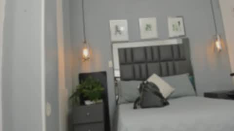 Snapshot of sienna_miller_27 chatting on 11-09-25, 11:30 Keira online show from 11-09-25, 11:30