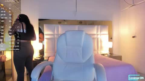 Sienna  online show from 01-06-26, 12:09