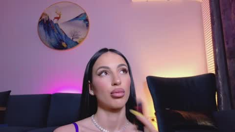 Sienna online show from 04-18-26, 07:58