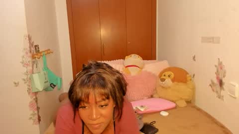 Snapshot of sierra_violet chatting on 05-08-26, 08:25 sierra_violet online show from 05-08-26, 08:25