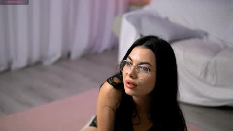 Maria online show from 09-26-25, 04:05