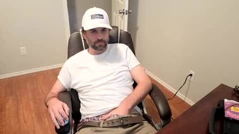 Snapshot of sigmaslayer chatting on 09-30-25, 03:28 sigmaslayer online show from 09-30-25, 03:28