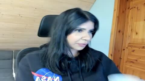 siirena online show from 04-13-26, 03:17