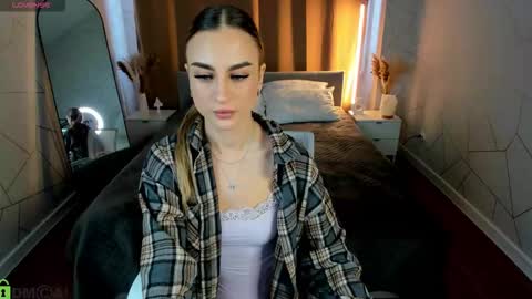 Snapshot of silen_tori chatting on 02-24-26, 09:29 Silen online show from 02-24-26, 09:29