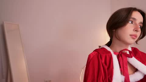 Snapshot of silent_chill chatting on 12-24-24, 09:39 Chilli online show from 12-24-24, 09:39