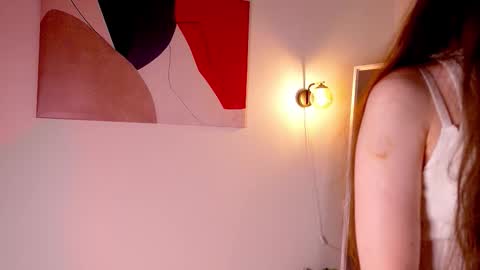 Lily online show from 11-21-25, 08:51