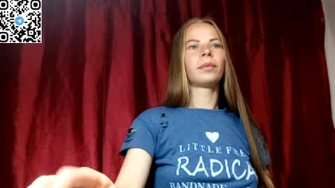Snapshot of silentpassion567 chatting on 05-12-26, 10:29 JULIANA online show from 05-12-26, 10:29