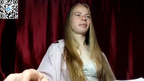 Snapshot of silentpassion567 chatting on 05-19-26, 10:38 JULIANA online show from 05-19-26, 10:38