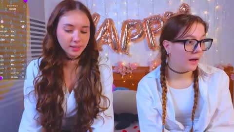 Snapshot of silentwins chatting on 02-09-26, 12:42 Megan Pamela online show from 02-09-26, 12:42