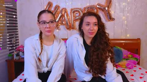 Snapshot of silentwins chatting on 02-17-26, 11:40 Megan Pamela online show from 02-17-26, 11:40