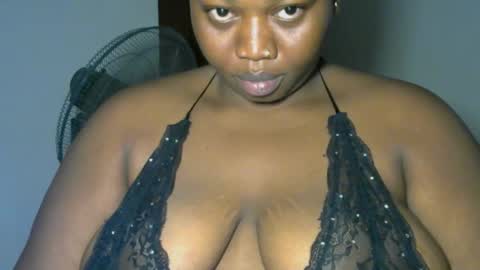Snapshot of silky_caramel chatting on 01-12-26, 12:38 Caramel online show from 01-12-26, 12:38