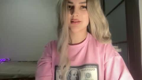 silkybabe19 online show from 12-19-25, 09:44