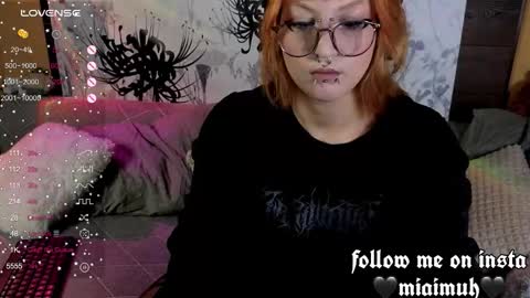 Mia online show from 10-13-25, 05:51