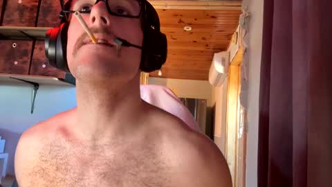 Snapshot of sillydillynewfie chatting on 05-04-26, 07:32 Silly Dilly Newfie online show from 05-04-26, 07:32