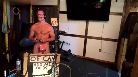 Snapshot of sillydillynewfie chatting on 07-30-26, 01:04 Silly Dilly Newfie online show from 07-30-26, 01:04