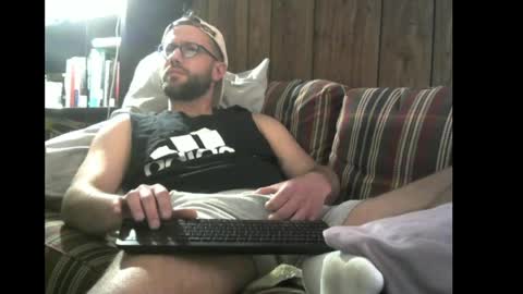 Snapshot of silu1027 chatting on 04-12-26, 07:19 silu1027 online show from 04-12-26, 07:19