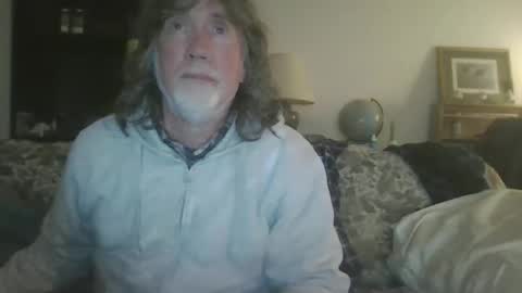 Snapshot of silverfunfox chatting on 02-18-26, 06:42 silverfunfox online show from 02-18-26, 06:42
