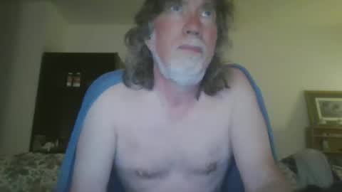 Snapshot of silverfunfox chatting on 04-27-26, 10:35 silverfunfox online show from 04-27-26, 10:35