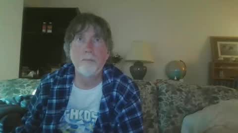 Snapshot of silverfunfox chatting on 05-24-26, 11:43 silverfunfox online show from 05-24-26, 11:43