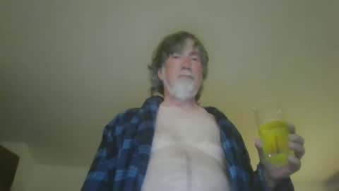 Snapshot of silverfunfox chatting on 06-10-26, 02:01 silverfunfox online show from 06-10-26, 02:01