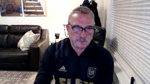 silveroli187 online show from 10-09-25, 03:32