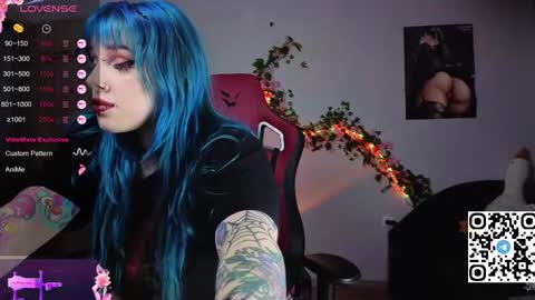 Snapshot of silvia_santorskii chatting on 10-06-25, 09:18 silvia_santorskii online show from 10-06-25, 09:18