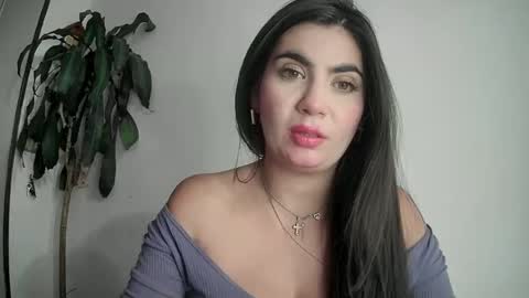 Silvie online show from 01-28-25, 02:11
