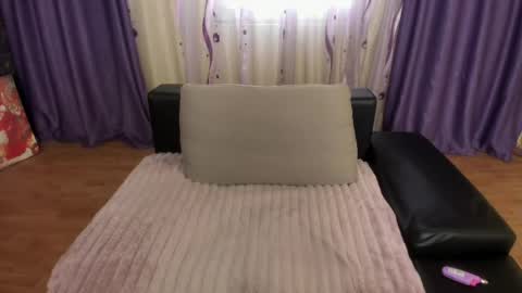 Snapshot of silvyalove chatting on 04-21-26, 07:03 Silvya online show from 04-21-26, 07:03