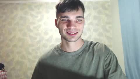 Snapshot of simbo_cool chatting on 09-28-25, 03:12 Simba online show from 09-28-25, 03:12