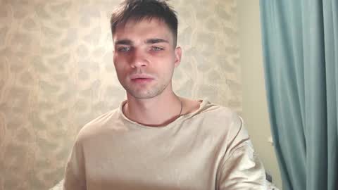 Snapshot of simbo_cool chatting on 11-04-25, 02:54 Simba online show from 11-04-25, 02:54