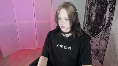 Snapshot of simochka_ chatting on 06-15-26, 11:23 Simochka online show from 06-15-26, 11:23