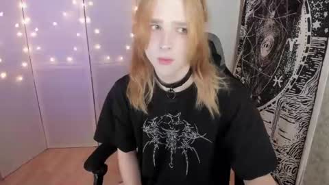 Snapshot of simochka_ chatting on 07-01-26, 04:25 Simochka online show from 07-01-26, 04:25