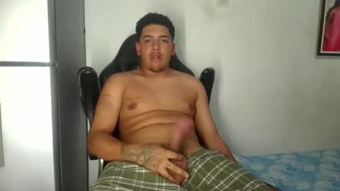 Snapshot of simon222_hot chatting on 02-28-26, 11:06 simonxxl online show from 02-28-26, 11:06