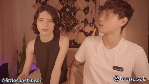 Snapshot of simon_bane01 chatting on 12-30-24, 07:11 Little Sunshine online show from 12-30-24, 07:11