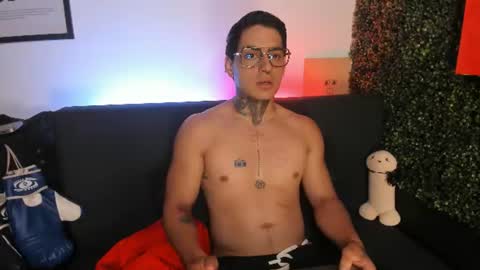 Snapshot of simon_cortes chatting on 07-11-26, 11:57 Simon Cortes online show from 07-11-26, 11:57