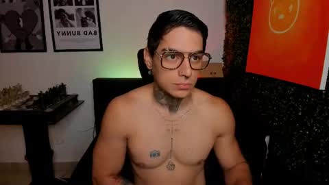 Snapshot of simon_cortes chatting on 07-29-26, 11:30 Simon Cortes online show from 07-29-26, 11:30