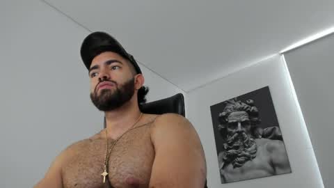 Snapshot of simon_leon01 chatting on 06-03-26, 02:19 simon_leon01 online show from 06-03-26, 02:19