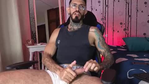 Snapshot of simon_rz chatting on 01-14-26, 12:22 Simon online show from 01-14-26, 12:22