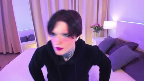 Simona online show from 01-18-25, 05:31