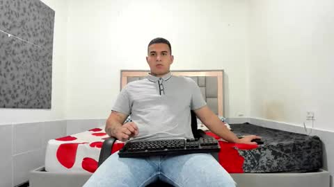 SIMON KELER online show from 02-17-26, 01:24