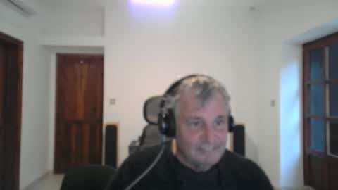 Snapshot of simonthenudist chatting on 02-12-26, 12:22 Simon online show from 02-12-26, 12:22