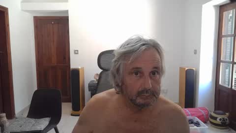 Snapshot of simonthenudist chatting on 08-02-26, 08:46 Simon online show from 08-02-26, 08:46