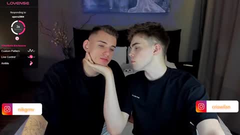 Snapshot of simonwnl chatting on 01-09-25, 06:47 Simon online show from 01-09-25, 06:47