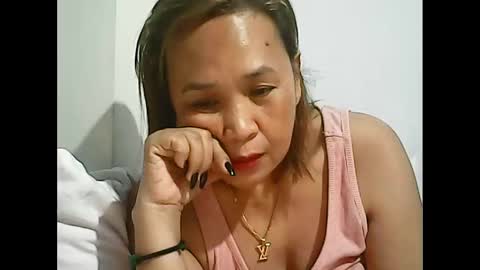 Snapshot of simplecity45 chatting on 11-18-25, 11:37 Carolyn online show from 11-18-25, 11:37