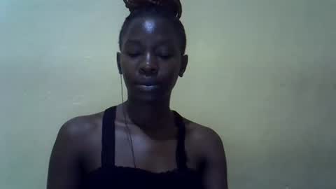 Snapshot of simplyloy33 chatting on 07-25-26, 12:42 simplyloy33 online show from 07-25-26, 12:42
