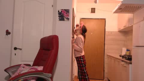 simyhvn online show from 02-10-26, 05:11