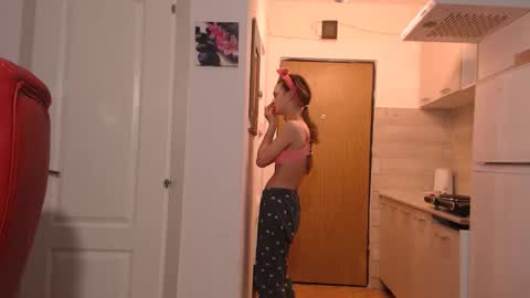 simyhvn online show from 02-17-26, 05:37